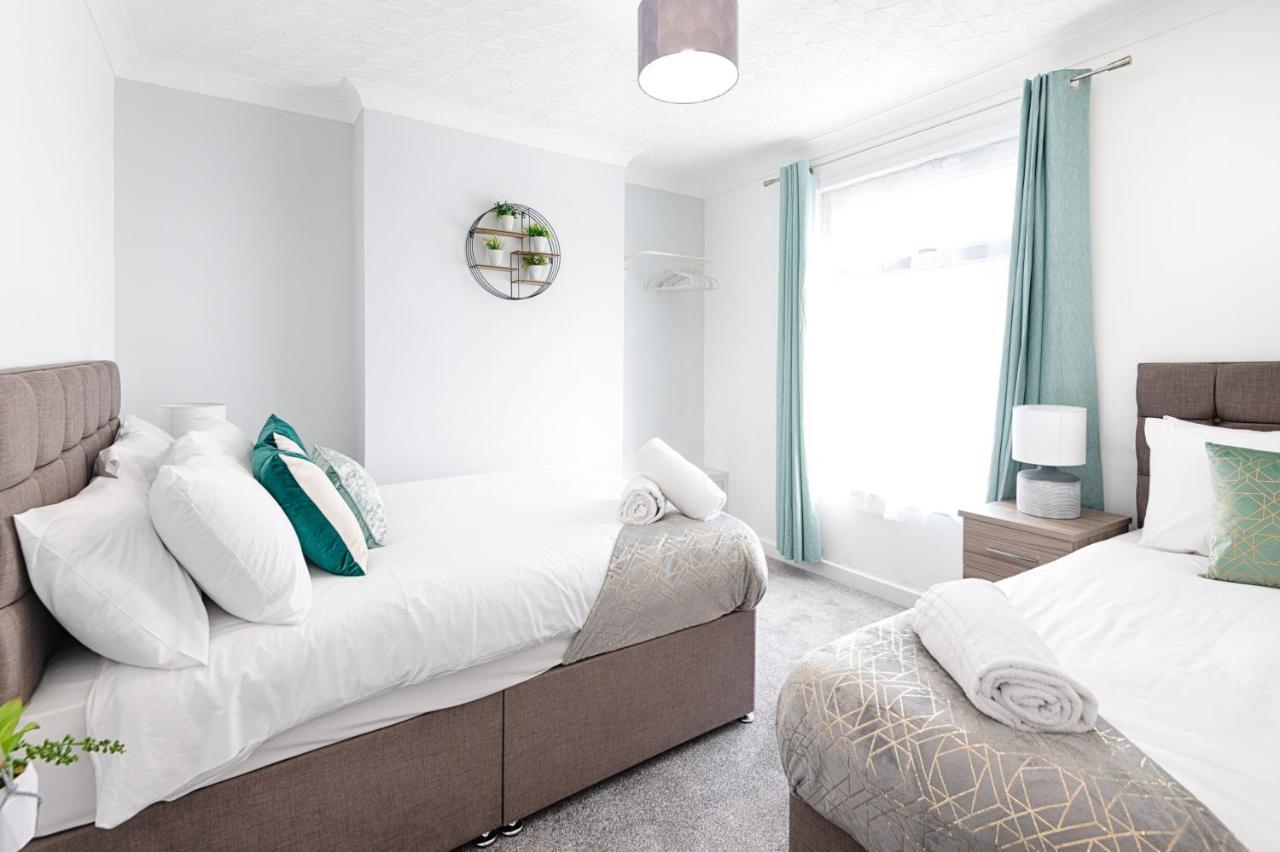 City Centre, Parking, Smart Tv'S In All Rooms Σουόνσι Εξωτερικό φωτογραφία